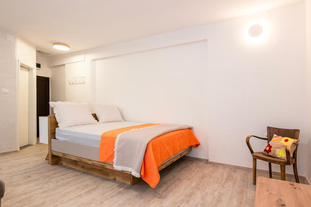 Studio Apartman Max Center Of The Old Town Free Parking Beautiful View Sibenik Ngoại thất bức ảnh