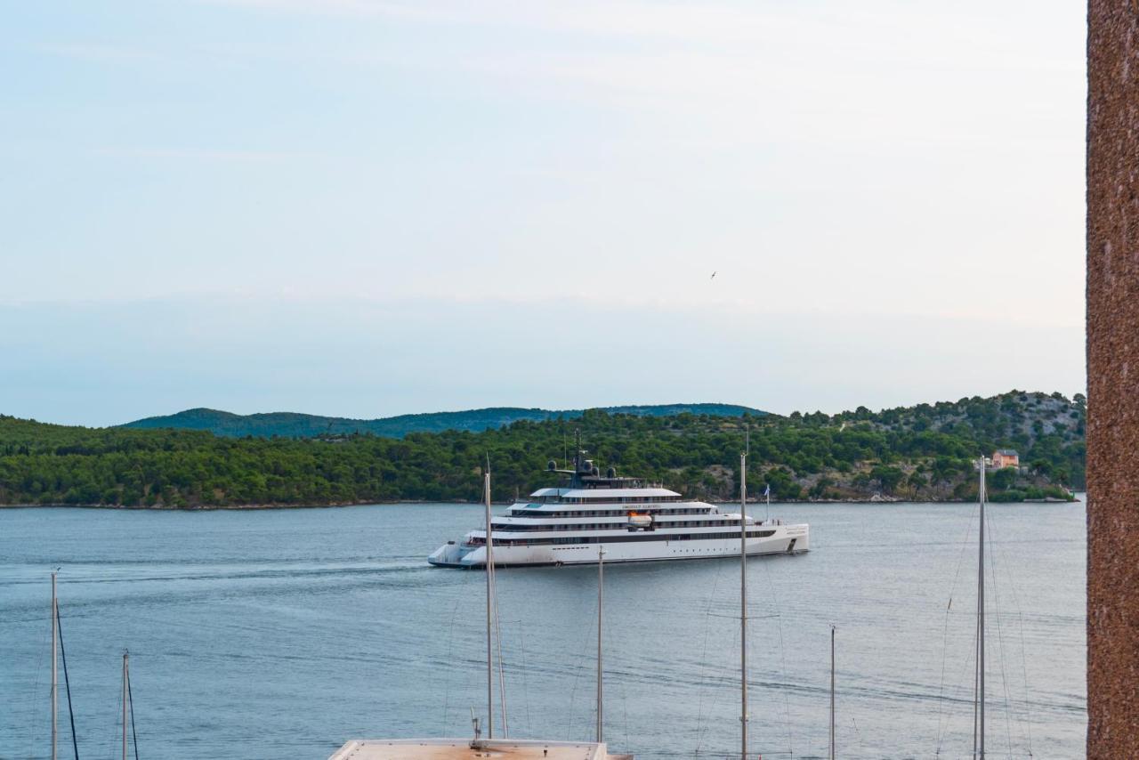 Studio Apartman Max Center Of The Old Town Free Parking Beautiful View Sibenik Ngoại thất bức ảnh